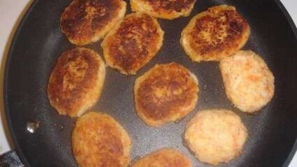 котлетки из крабовых палочек