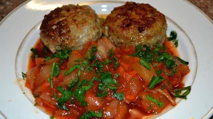 котлетки с овощным рагу