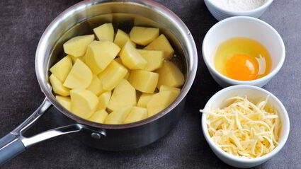 котлеты картофельные с сыром