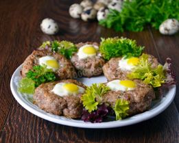 Котлеты Павлиний глаз с перепелиными яйцами