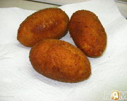 Котлеты по-киевски с сыром и грибами
