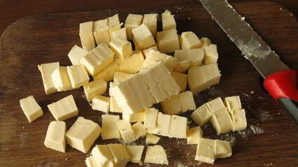 котлеты-привидения с пряным тыквенным соусом