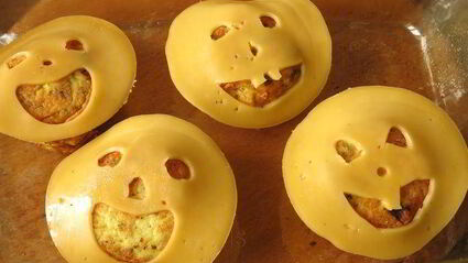 котлеты-привидения с пряным тыквенным соусом