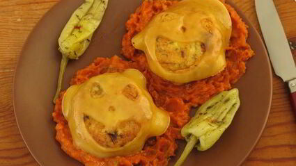 котлеты-привидения с пряным тыквенным соусом