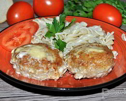 Котлеты в сливочно-сырном соусе