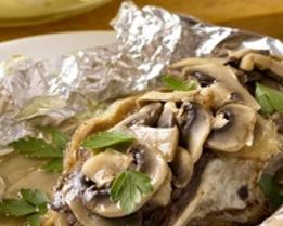 Котлеты, запеченные в фольге с картофелем Буланжер