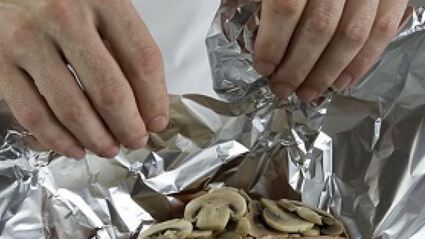 котлеты, запеченные в фольге с картофелем буланжер