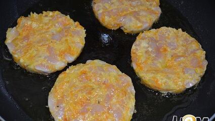 куриные котлеты с овощами