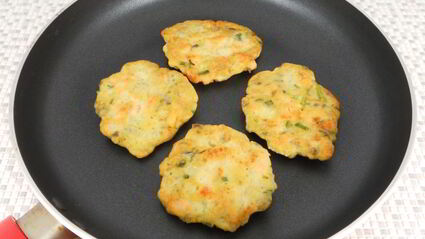 рубленные котлетки из семги с шампиньонами