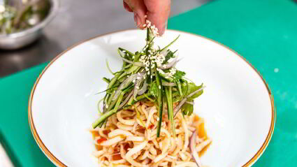 лапша из кальмаров в кисло-сладком соусе