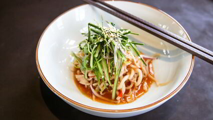 лапша из кальмаров в кисло-сладком соусе