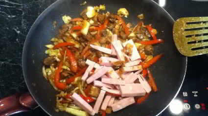 лапша по-сингапурски