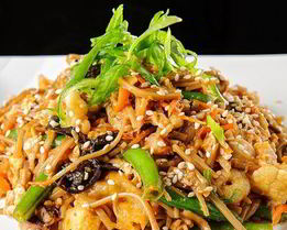 Лапша соба с креветками и шиитаке