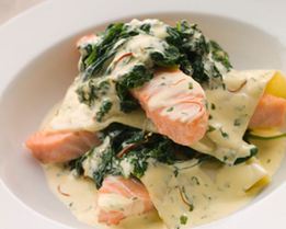 Лазанья с лососем и шпинатом