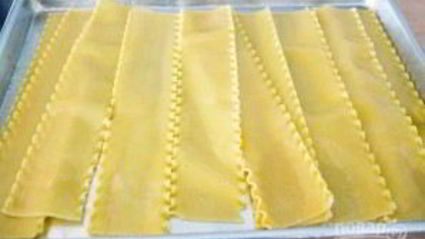 лазанья с томатным соусом