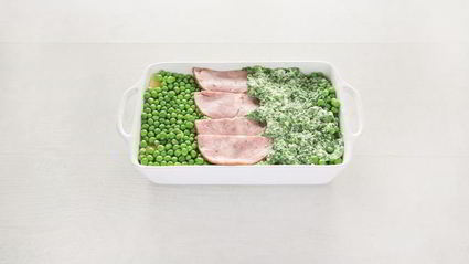 лазанья с ветчиной, горошком и творогом