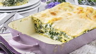 Лазанья со шпинатом и соусом бешамель