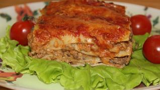 Мясная лазанья с грибным соусом