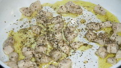 фузилли паста в сливочном соусе с курицей