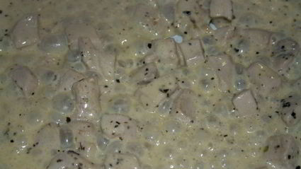 фузилли паста в сливочном соусе с курицей