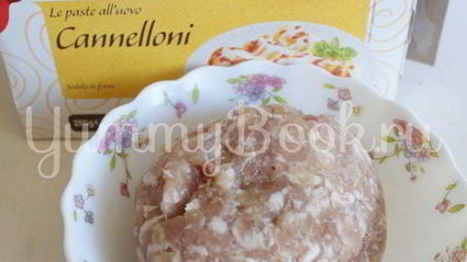 каннеллони с фаршем в томатном соусе