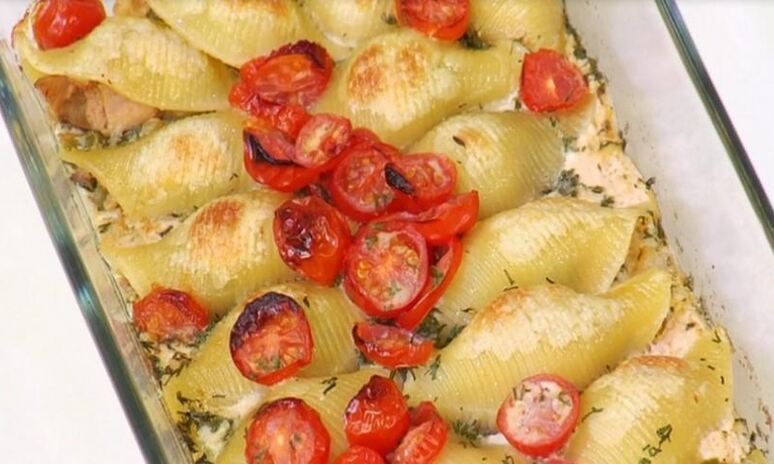 Рецепт конкильонь, фаршированных овощами и тунцом, запеченные с помидорами черри