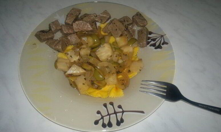 Рецепт крестьянской пасты с сельдереем , оливками и луком и тушеная говядина