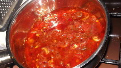 макароны бантики в соусе из томатов