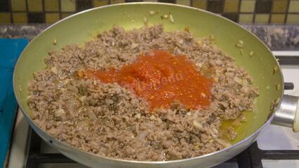 макароны с говядиной и соусом болоньезе