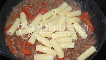 макароны с мясом и овощами