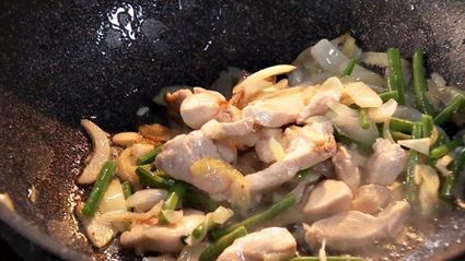 пад тай — жареная лапша по-тайски