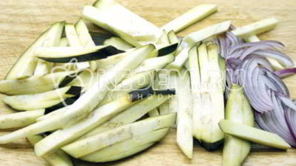 паста с грибами и баклажанами