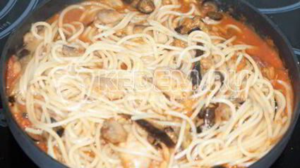 паста с грибами и баклажанами