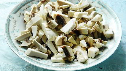 паста с грибами и копченым мясом