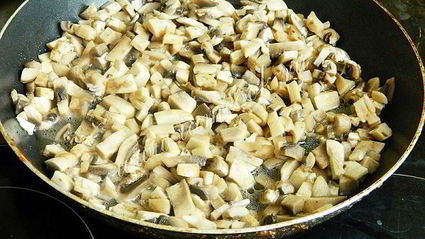 паста с грибами и копченым мясом