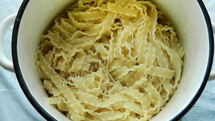 паста с грибами и копченым мясом