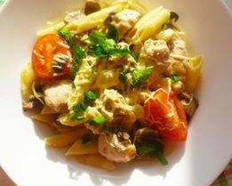 Паста с курицей и грибами