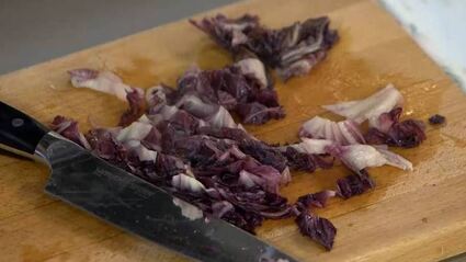 паста с радиккио, орехами и сыром