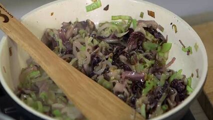 паста с радиккио, орехами и сыром