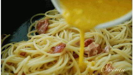 спагетти с беконом