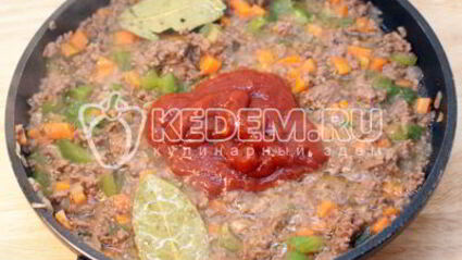 спагетти с мясной подливой