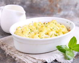 Спагетти с помидорами с моцареллой