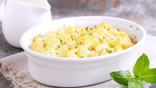 Спагетти с помидорами с моцареллой