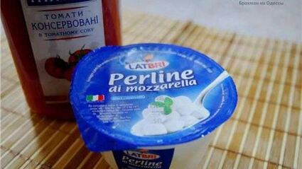 спагетти с цукини, томатами и моцареллой