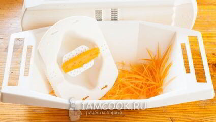 жареная лапша с морковью