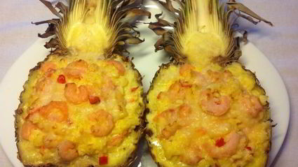 ананас, фаршированный креветками