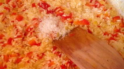 ананас, фаршированный креветками