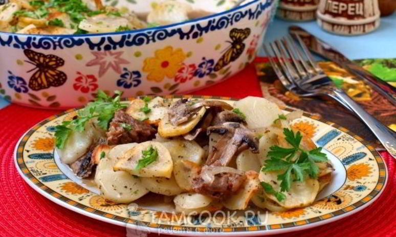 Рецепт говядины с грибами и картошкой в духовке