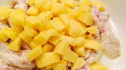 индейка в сметанно-чесночном соусе