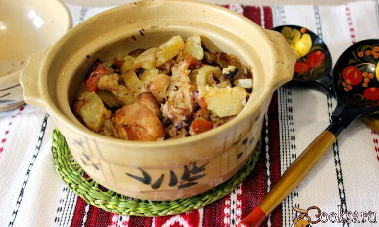 Рецепт куриного филе с овощами в горшочках